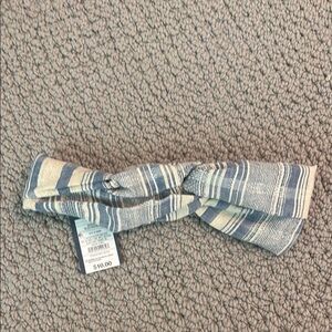 Universal Thread Blue and Cream Striped Headband